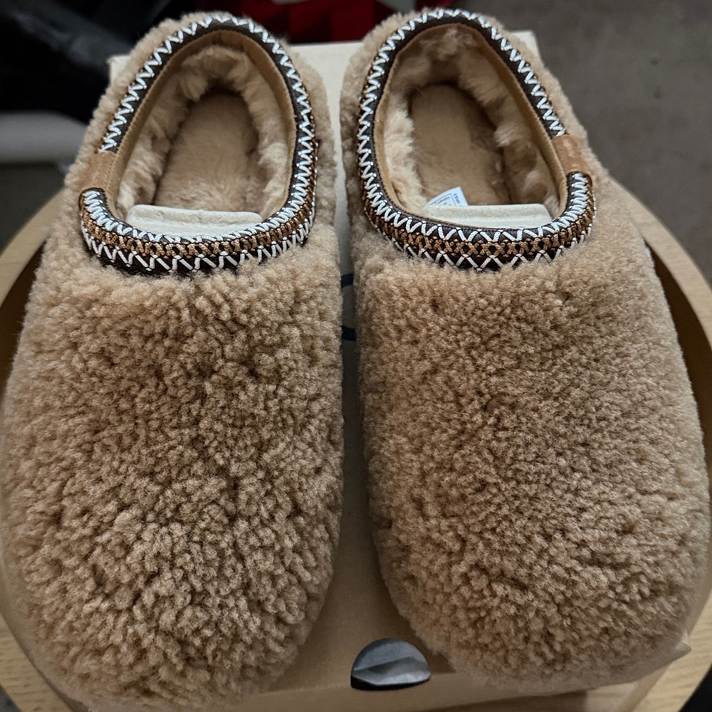 NEW UGG Tasman Maxi Curly